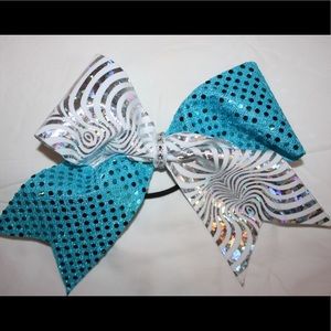 Cheer Bow